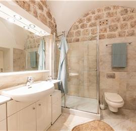 4 bedroom villa with pool in Lapad, Dubrovnik, sleeps 8